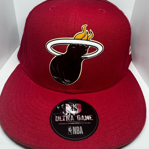 π₯ Miami Heat Ultra Game Snapback Hat β Official NBA Licensed Cap π₯ - Picture 1 of 4